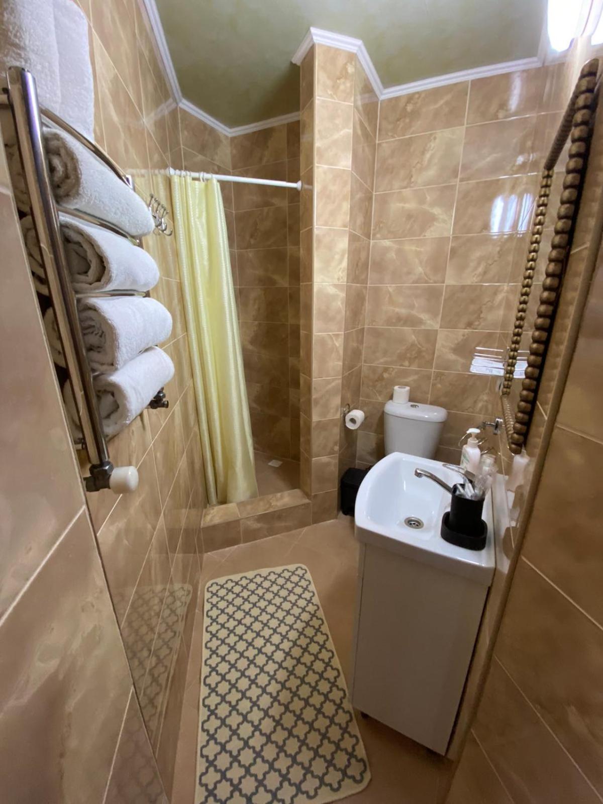 Hotel Three Korony Skhidnytsia Exterior photo