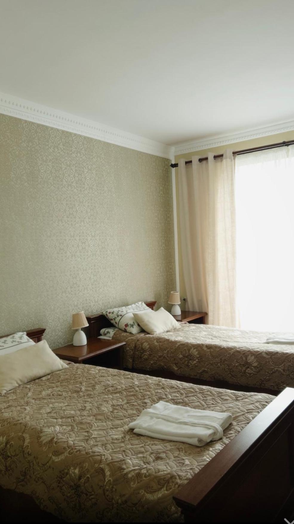 Hotel Three Korony Skhidnytsia Exterior photo